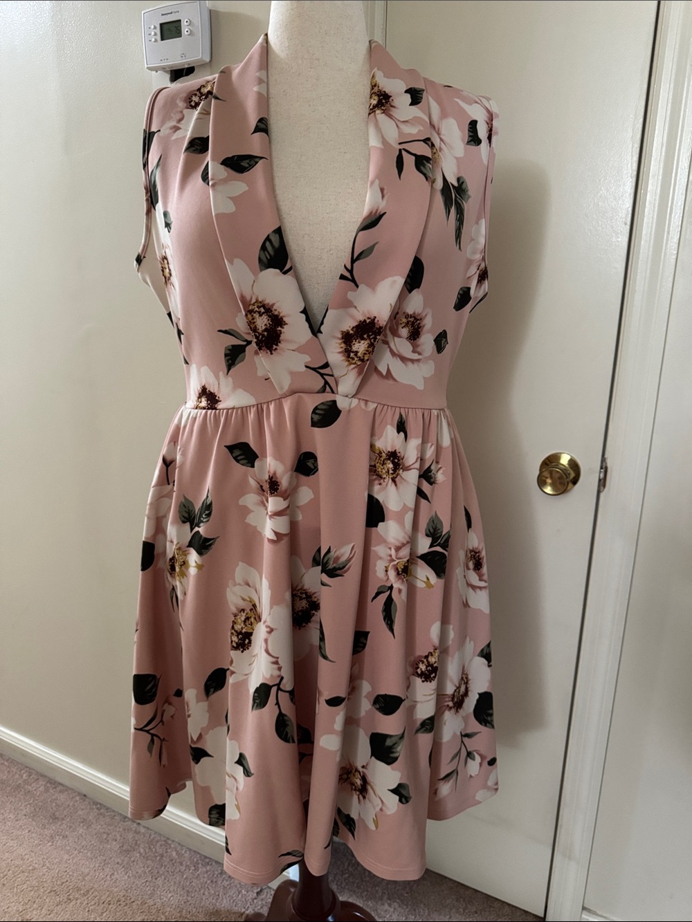 Fashion to Figure Blush Pink Floral V-Neck Mini Dress